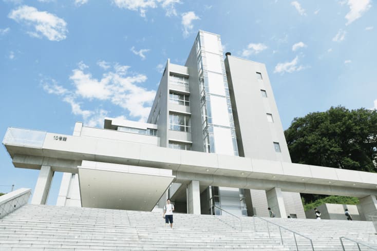 生田キャンパス10号館